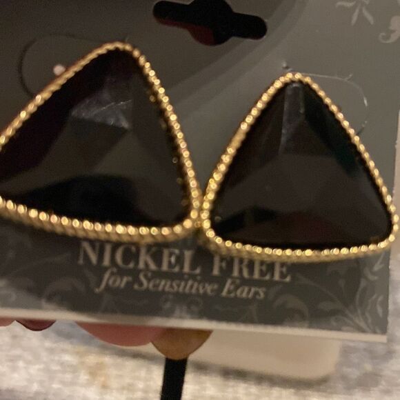 DressBarn Earrings Triangle design border gold color inside black NWT - Picture 4 of 5